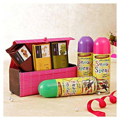 3 Temptation in box with Holi color Spray